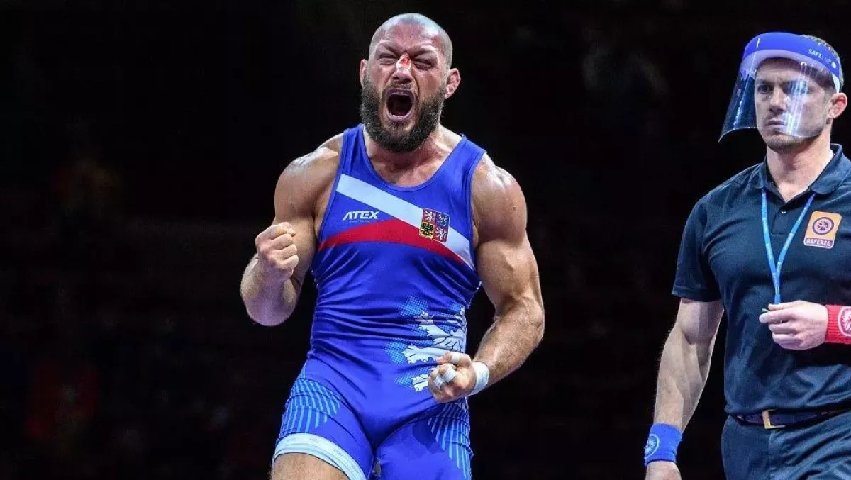 Zápasník Omarov bude na mistrovství Evropy bojovat o bronz